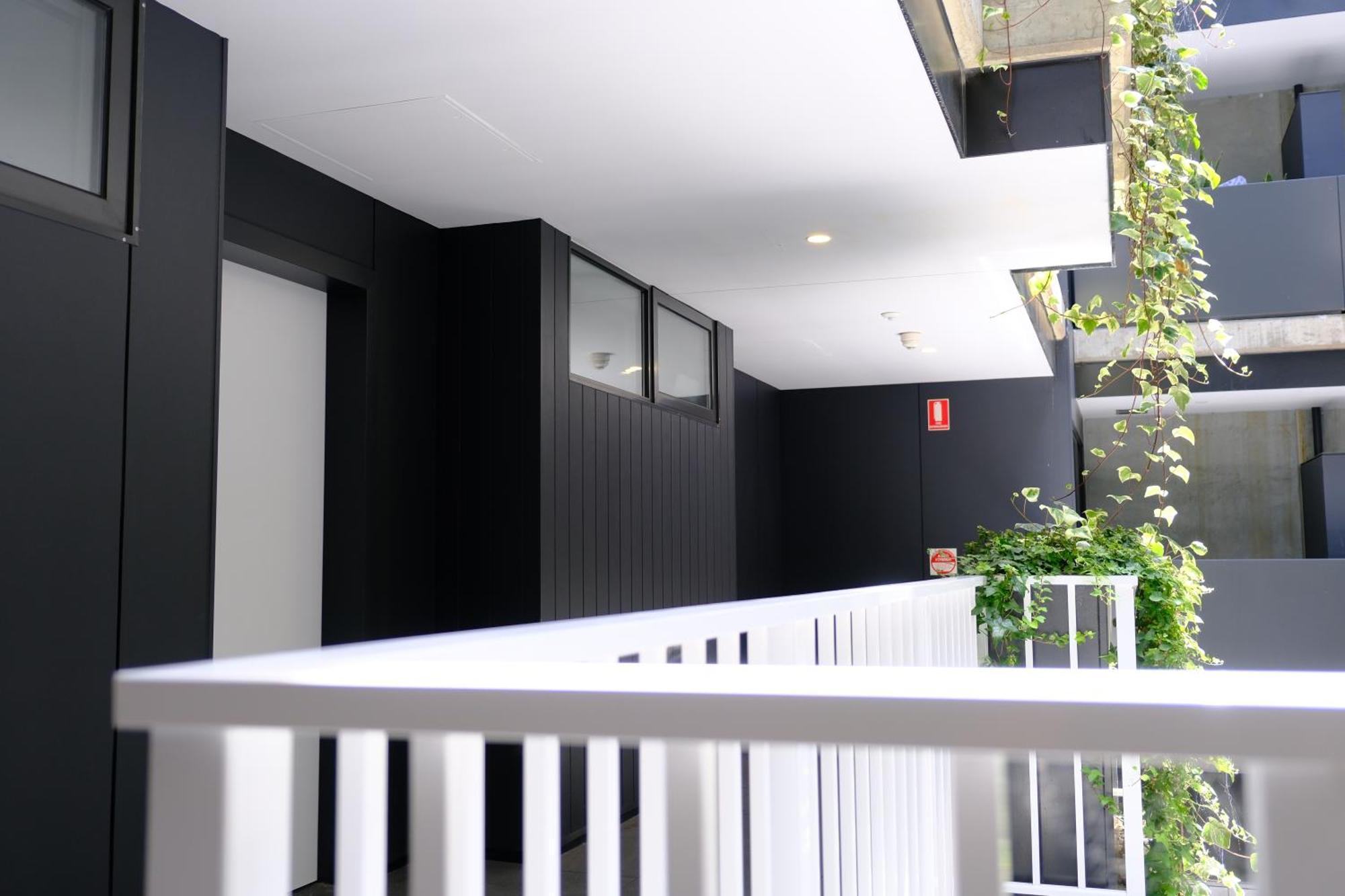 Cbd Japanese Retreat 2Br 1P Brekky Wifi Netflix Apartment Canberra Ngoại thất bức ảnh