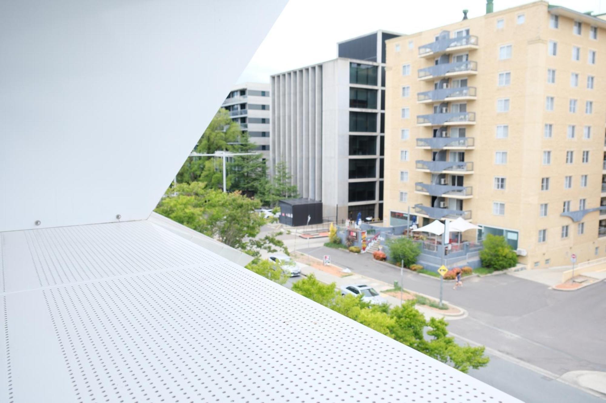 Cbd Japanese Retreat 2Br 1P Brekky Wifi Netflix Apartment Canberra Ngoại thất bức ảnh